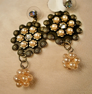 Antique Style Gold & Pearl Earrings